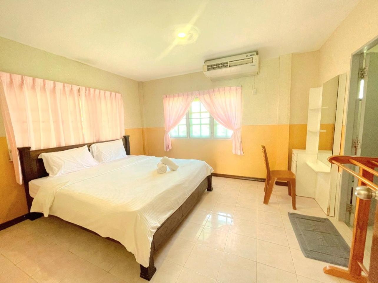 Baan Golden Resort & Residences Szamroijot Kültér fotó