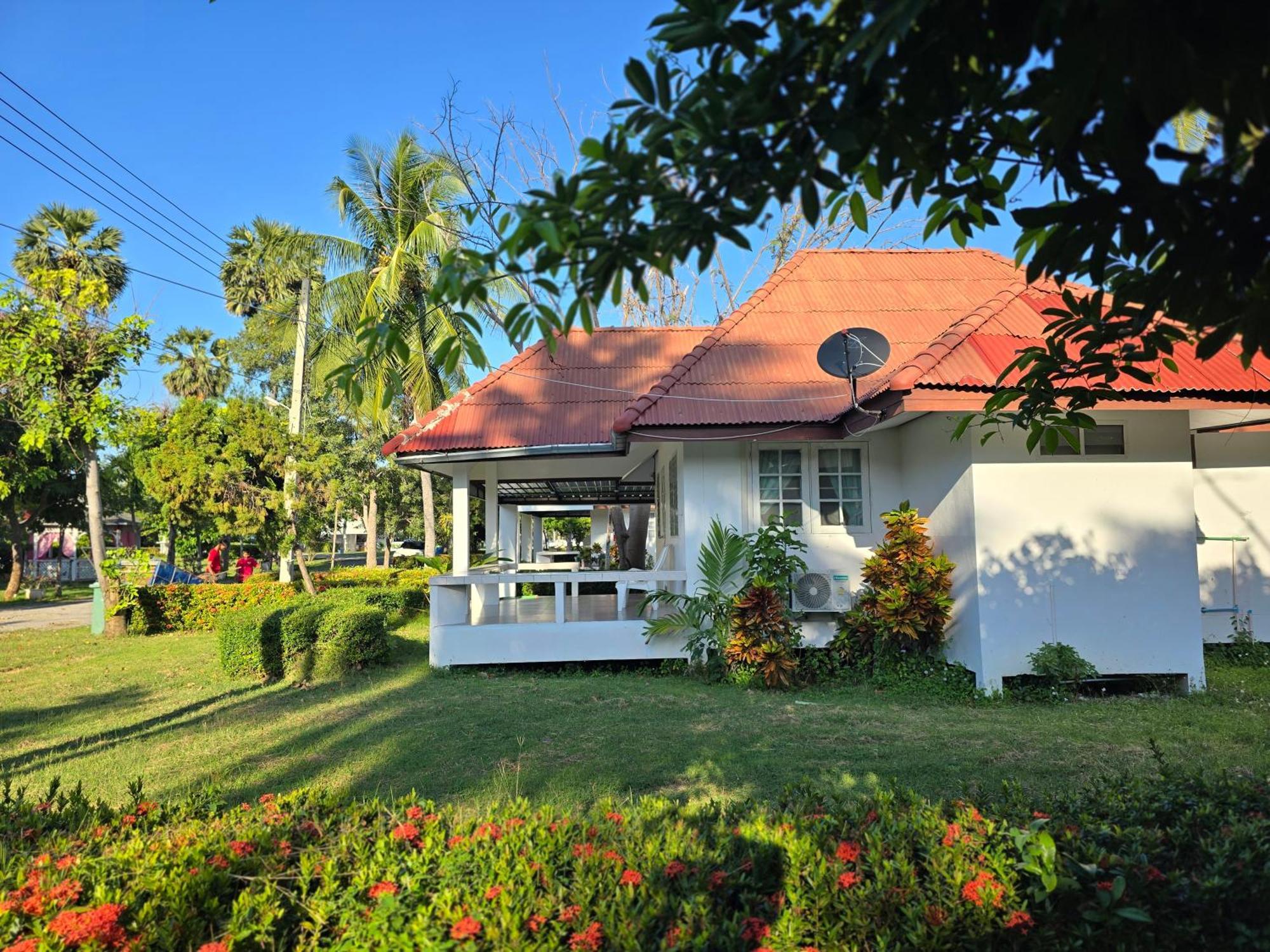 Baan Golden Resort & Residences Szamroijot Kültér fotó